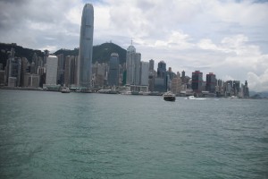 L'isola di Hong Kong vista da Kowloon su cinesespresso